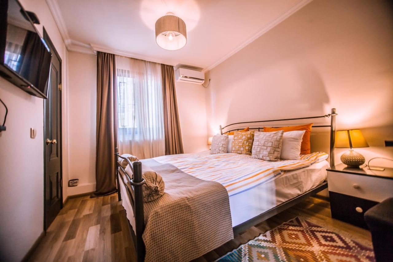 Home 12 Tbilisi Eksteriør billede